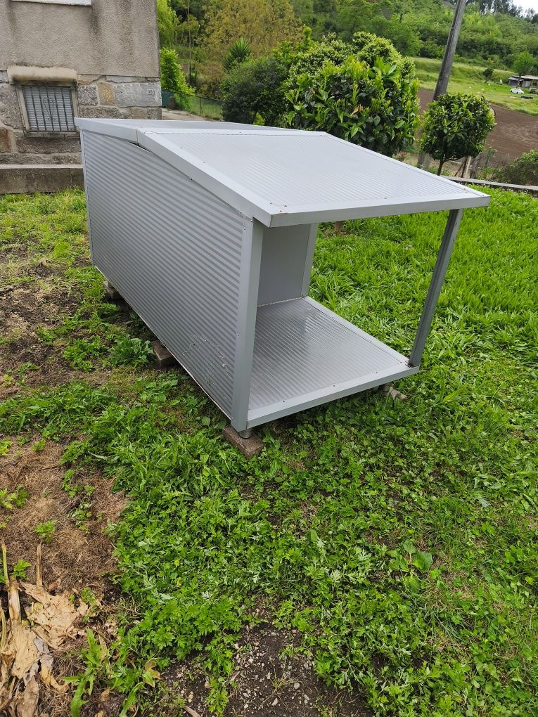 Casota para cães de medio e grande porte