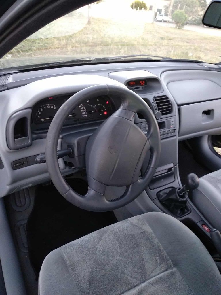 Renault Laguna p