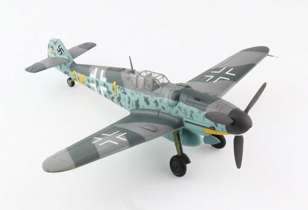 Messerschmitt BF 109G-6 E.Hartmann, 9./JG 52, 1943 - Hobby Master 1/48