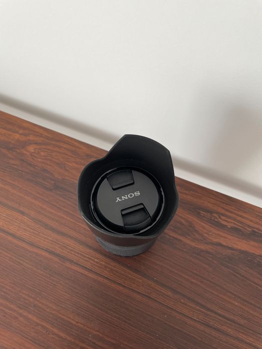 Objetiva Sony SEL FE 28-70mm F3.5-5.6 OSS