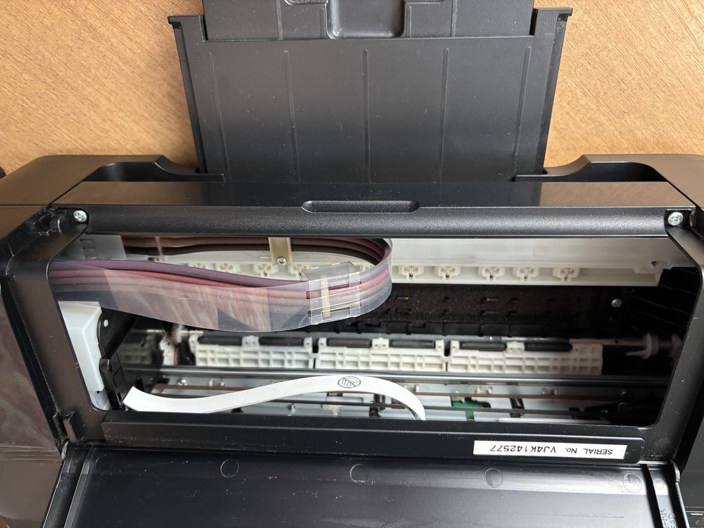 Принтер Epson L132, малый пробег, заводской СНПЧ, +3 банки чернил