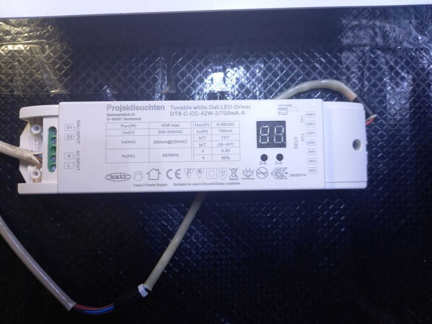 Panel oświetleniowy LED - 16 diod - natynkowy - z zasilaczem