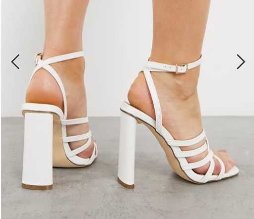 Sandálias de salto alto em verniz branco (NOVAS POR ESTREAR) tam.36