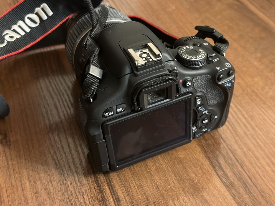 Canon 600 D + Canon Ultrasonic EFS17-85 фотоапарат обєктив