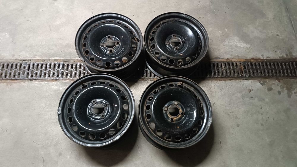 Komplet felg stalowych Renault Clio 15 cali ET 45 6,5" 4x100 15 Megane