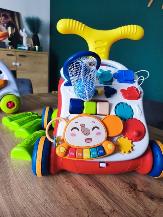 Pchacz chodzik interaktywny stolik edukacyjny 2w1