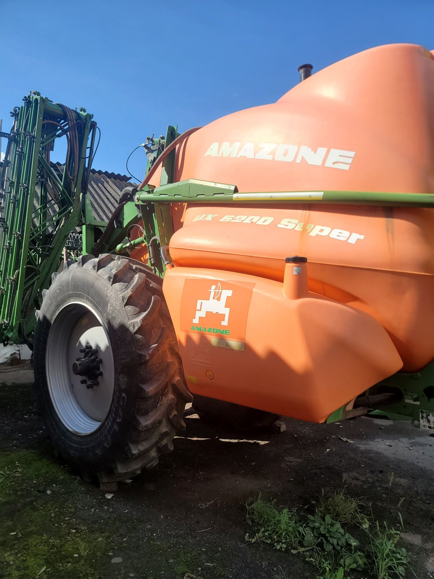 Оприскувач прицепний amazone ux 5200. Терміново