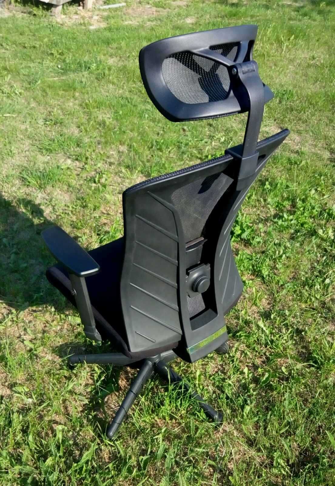 Крісло офісне Barsky Mesh Black BM02 стан як новий компьютерное кресло