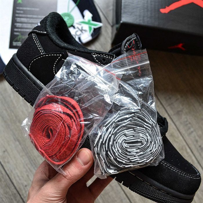 Мужские кроссовки Nike Air Jordan 1 Low x Travis Scott Black Phantom