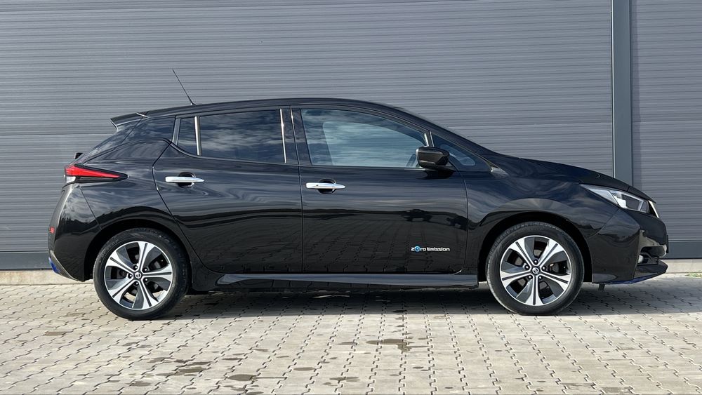 Nissan Leaf 62 kw bose