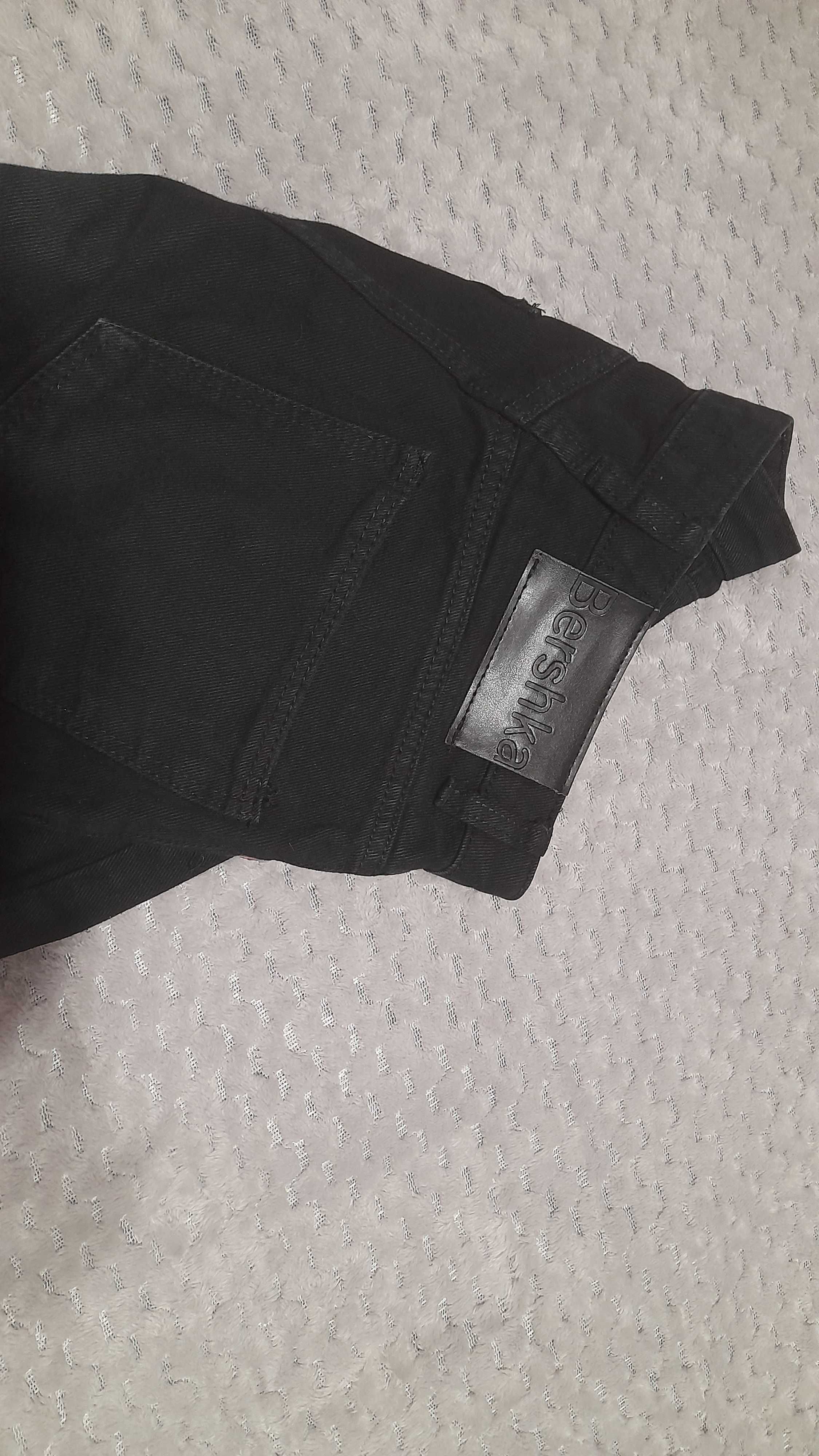 Джинси Bershka жіночі