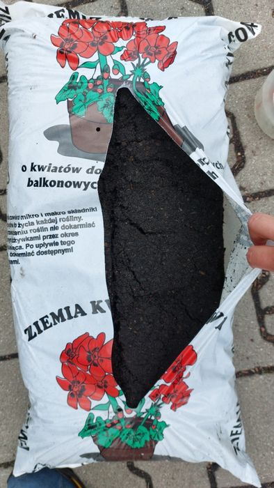 Kora sosnowa Ziemia ogrodowa uniwersalna Torf Kompost Pułtusk