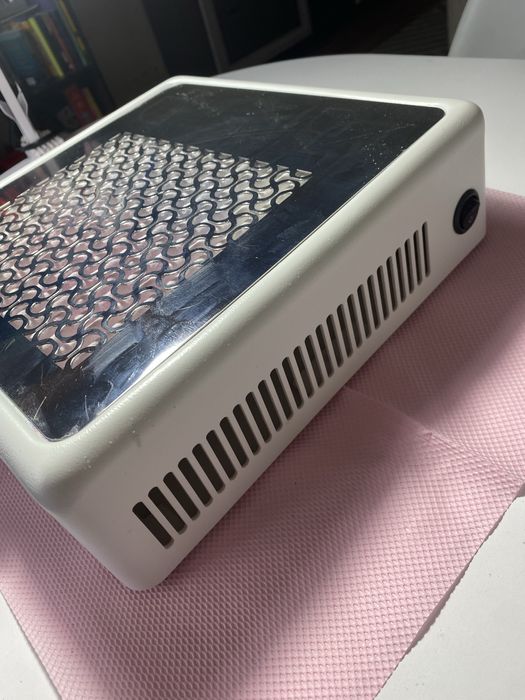 Настільна витяжка для манікюру Teri