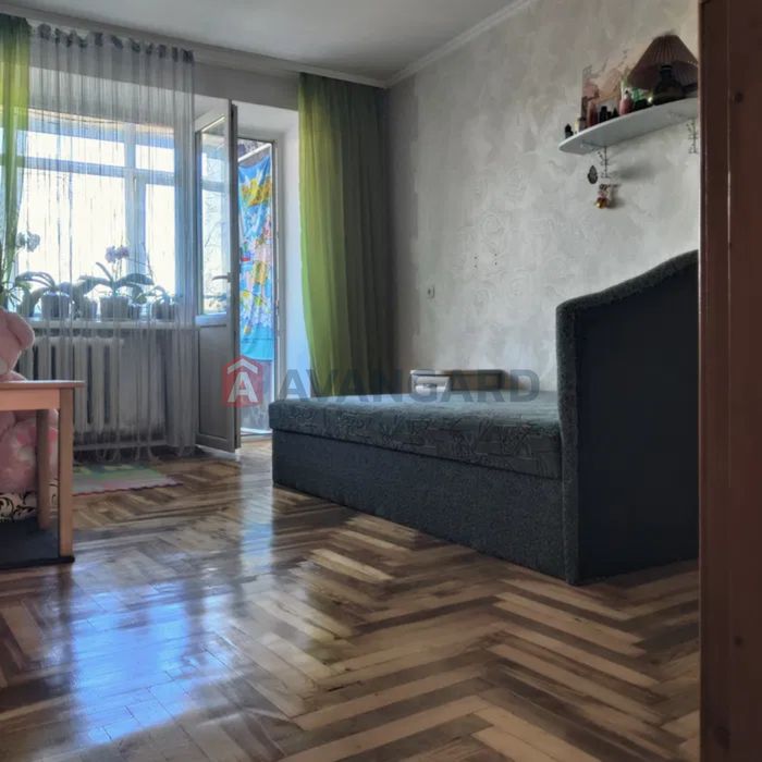 Двухкімнатна кватира на Космосі