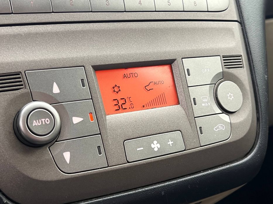 Продам Fiat linea