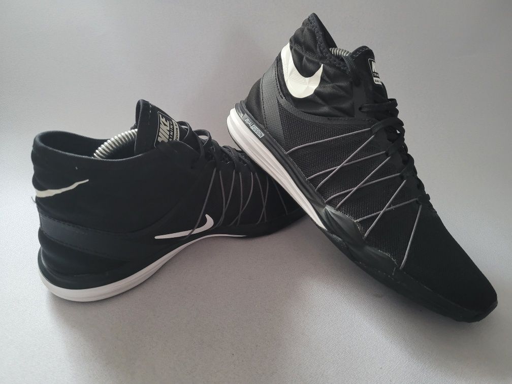 Nike Wmns Dual Fusion TR r.39