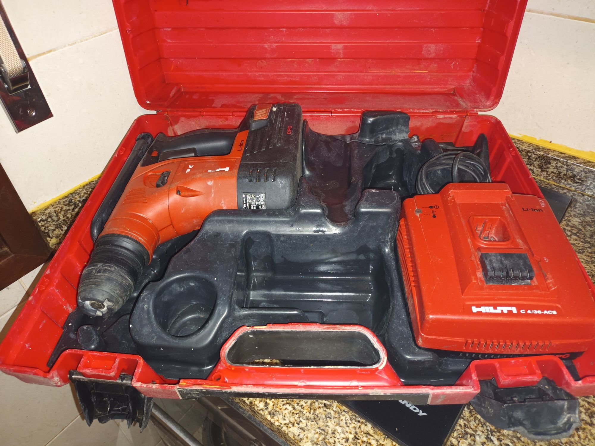 Martelete a bateria hilti