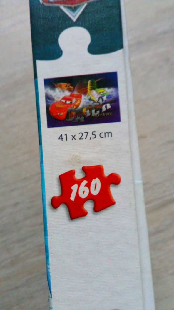 Puzzle z serii AUTA .160 elementów