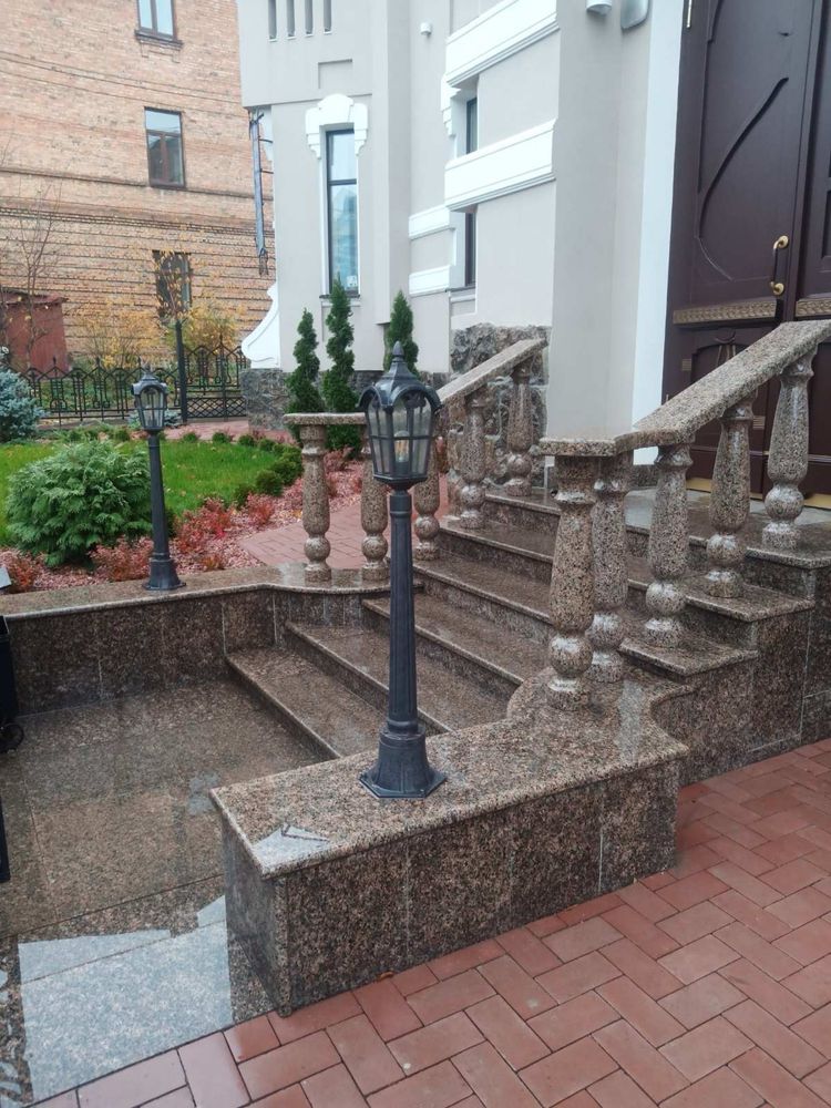 Столешни, ступени, балясины, памятники из гранита