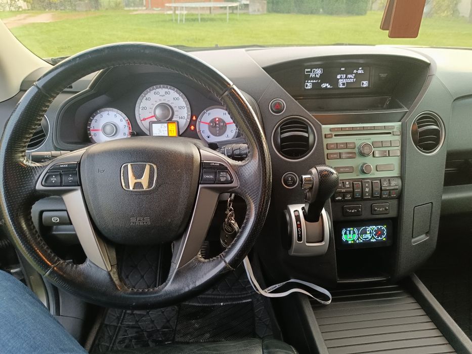 2011 HONDA PILOT 4X4 8 osób lpg