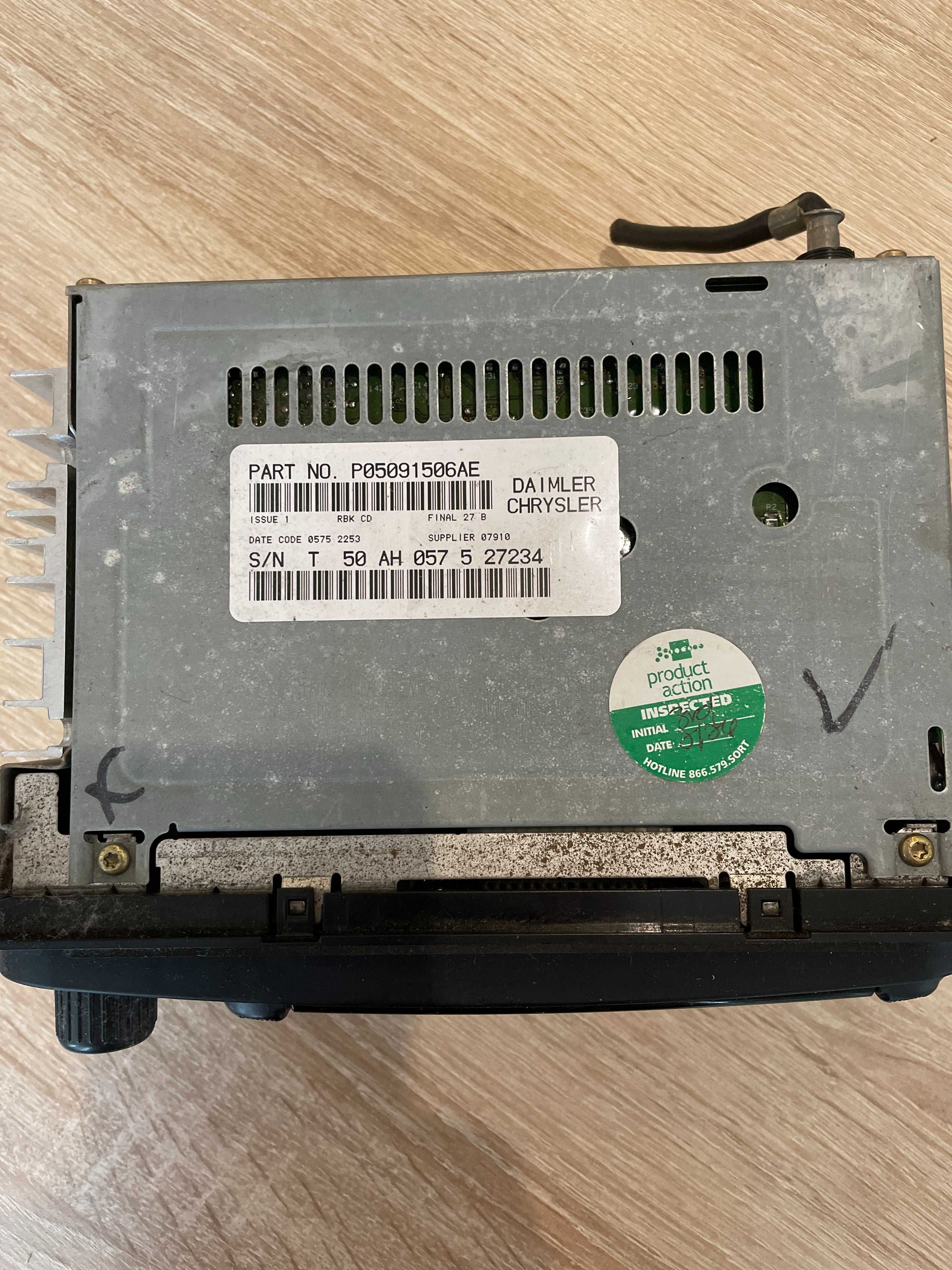 Chrysler Voyager Dodge Caravan radio