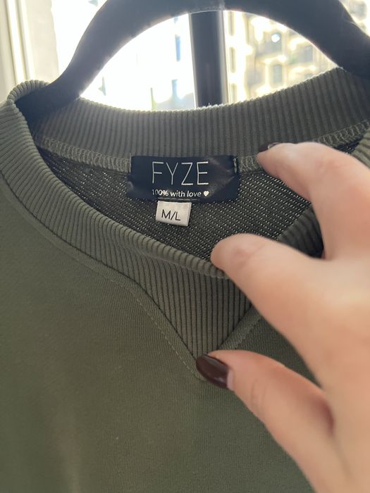 Сукня оливкового кольору