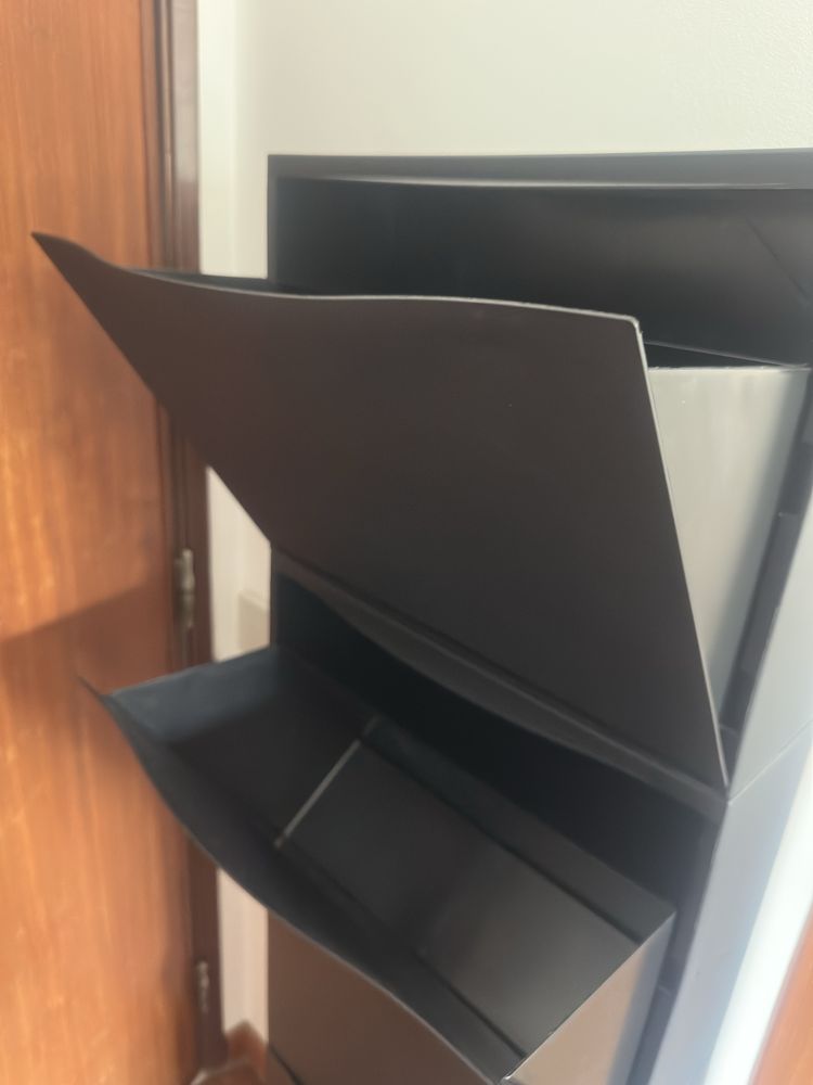 Sapateira Ikea preta