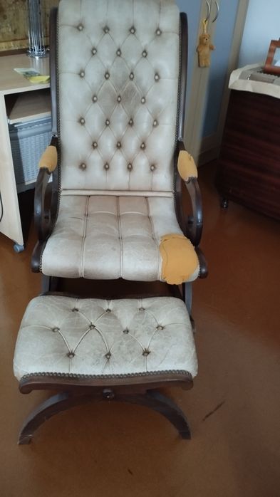 Cadeirão Baloiço c Escabelo