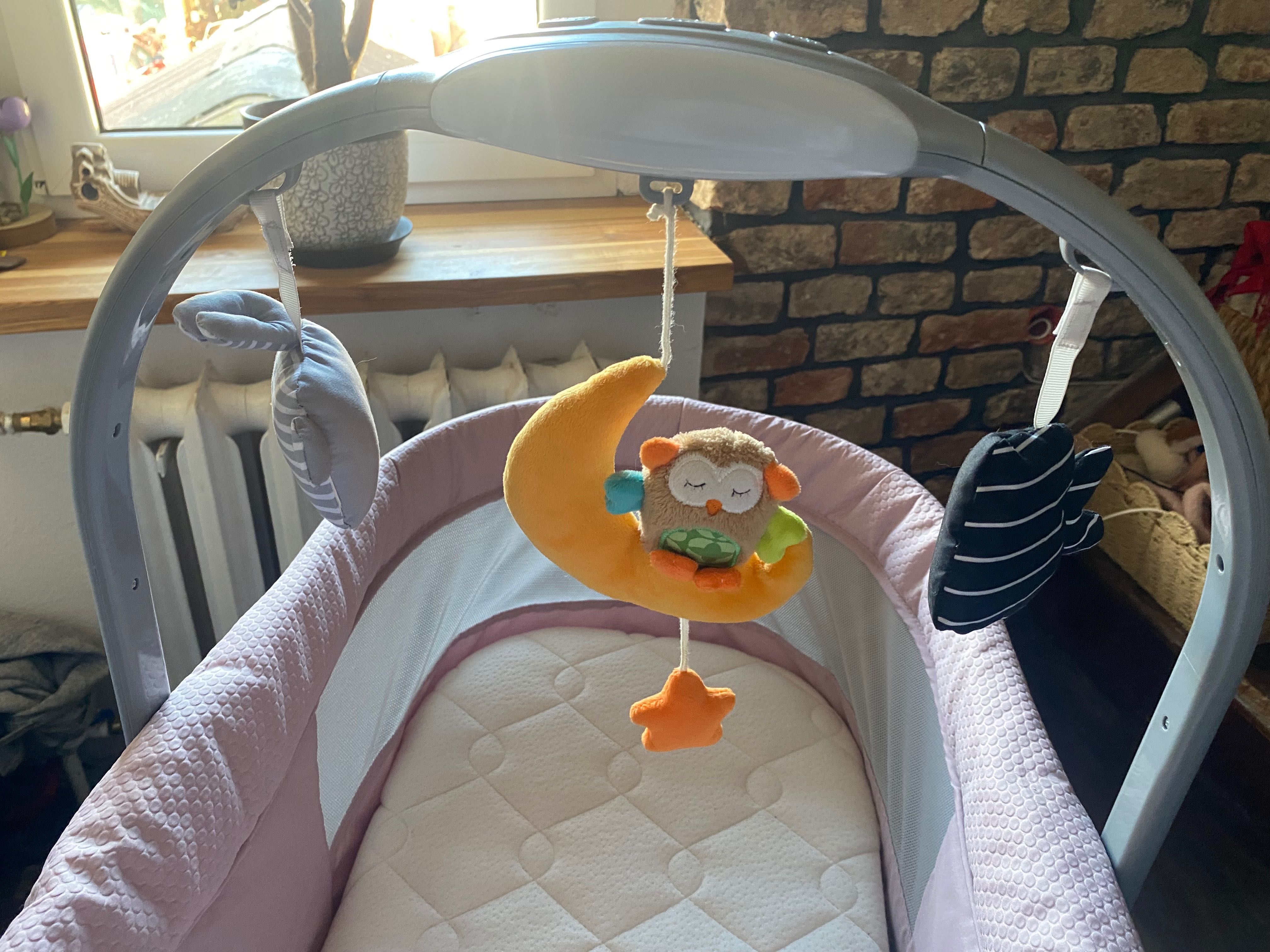 Chicco Baby Hug 4w1 – jak nowy kołyska łóżeczko jeżdżące różowe