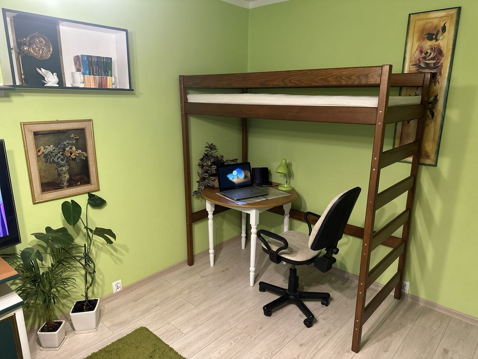 Łóżko piętrowe z litego drewna sosnowego – solidne, jak nowe!