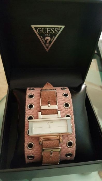Zegarek guess pudrowy róż