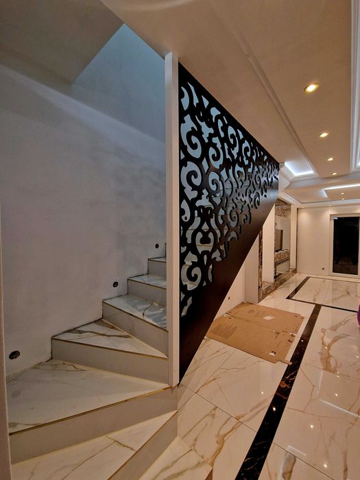 Nowoczesna loftowa balustrada schodowa poręcz antresola barierka