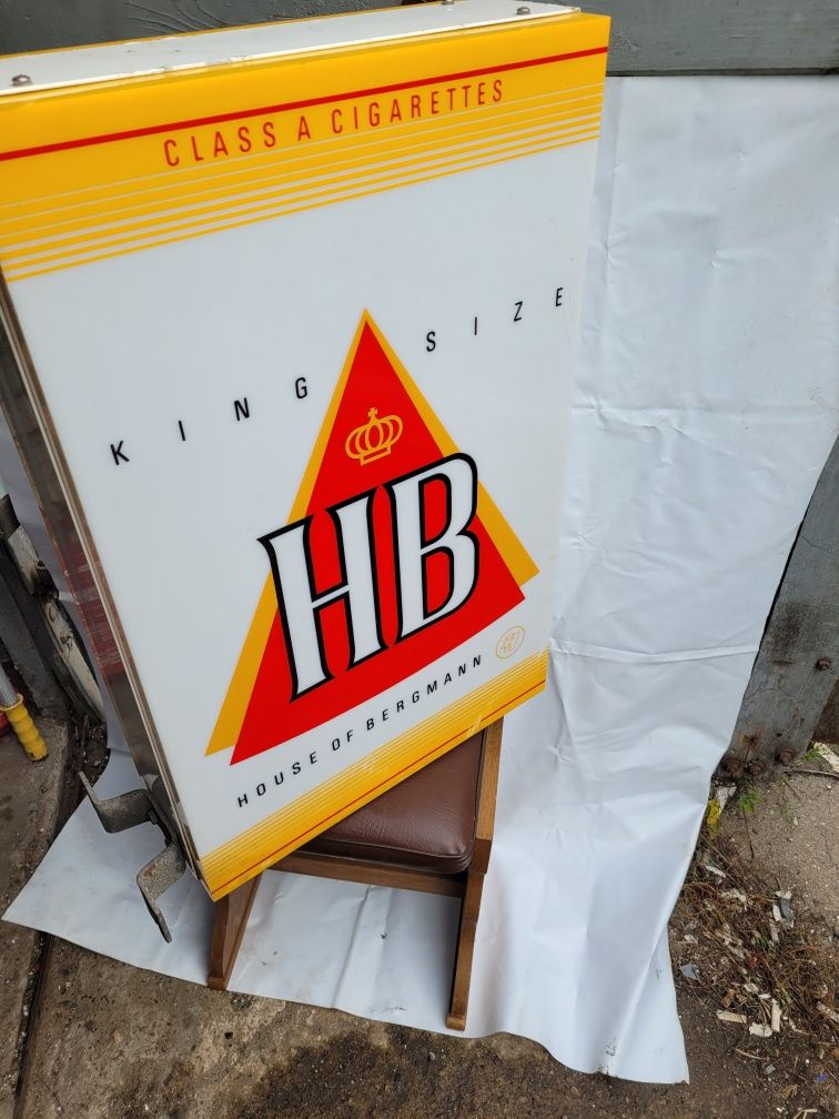 Sprzedam  starą reklamę papierosów HB odbiór osobisty cena do negocja