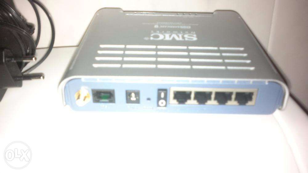 Router + Modem ADSL+2, Marca SMC 4 Portas Wireles G