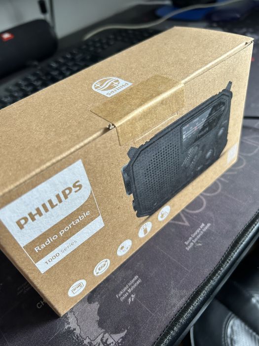 Radio przenośne PHILIPS TAR1609 Latarka SOS alarm Powerbank Solarne