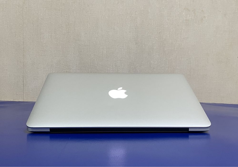 MacBook Pro 13  2014  core i7 3.0GHz  16ram  256Gb