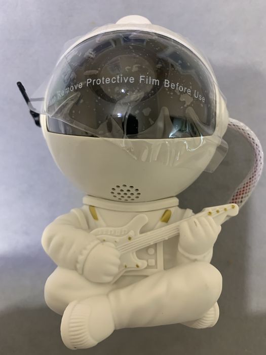 Астронавт Нічник-ефект зоряного неба  з гітарою Космонавт