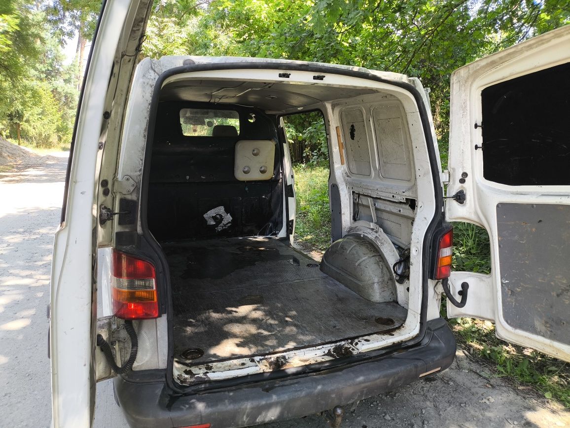 Volkswagen Transporter T5 2.5 TDi Klima elektryka Webasto