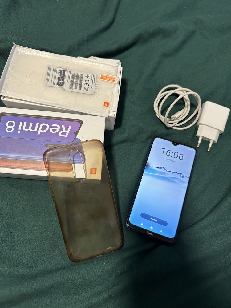 Telefon Xiaomi Redmi 8 4 GB ram 64 GB rom