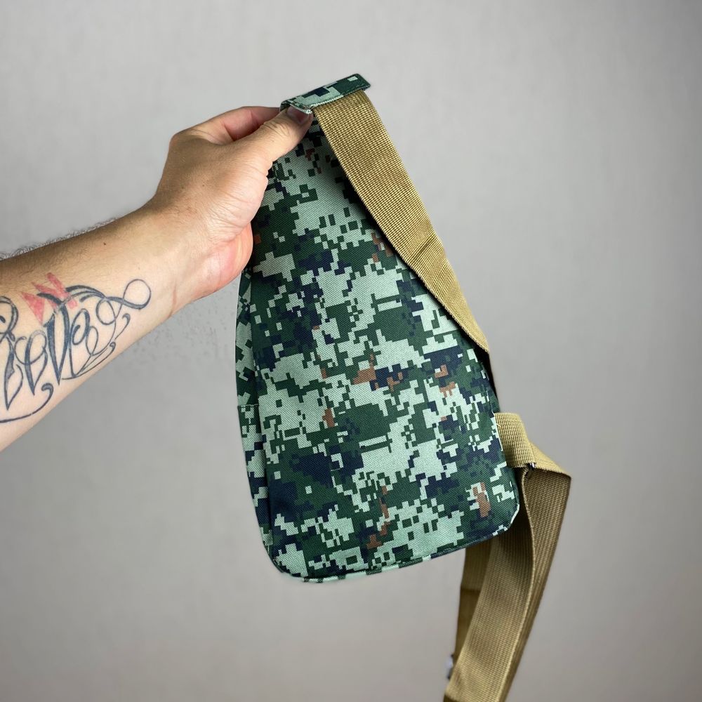Тактическая армейская сумка на грудь пиксель  мужской слинг