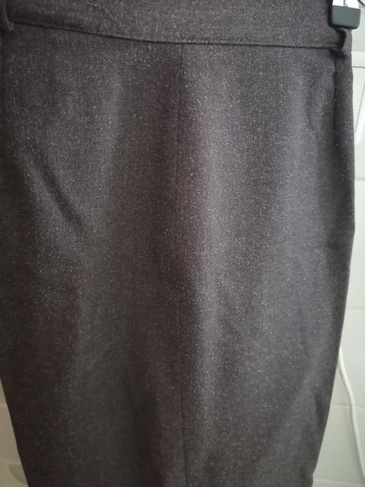 Calça castanha Senhora Tam 44,sem bolsos, fecho à frente, 95cm compr