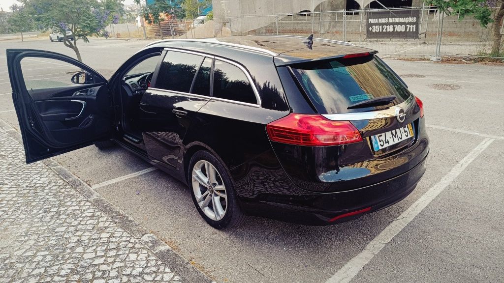 Opel Insignia 2011