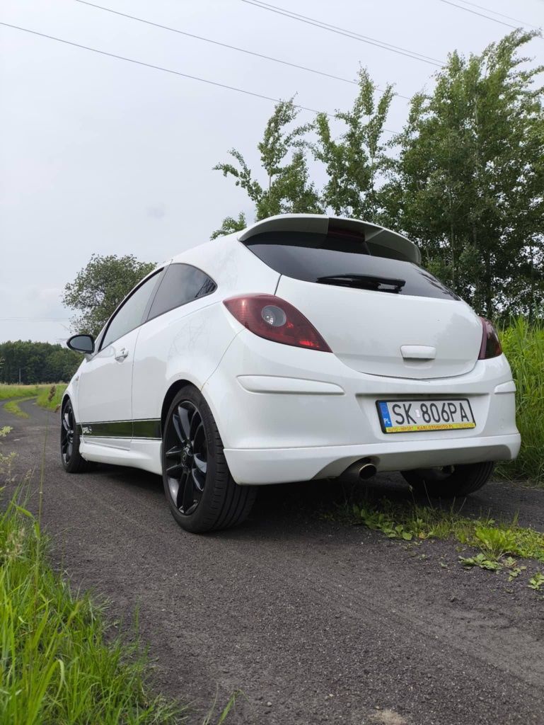 Opel Corsa D 1.4  ZADBANY