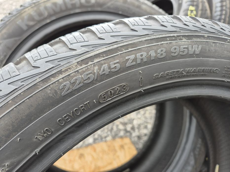 Opony CAŁOROCZNE 225/45R18 KUMHO , DOT24/23