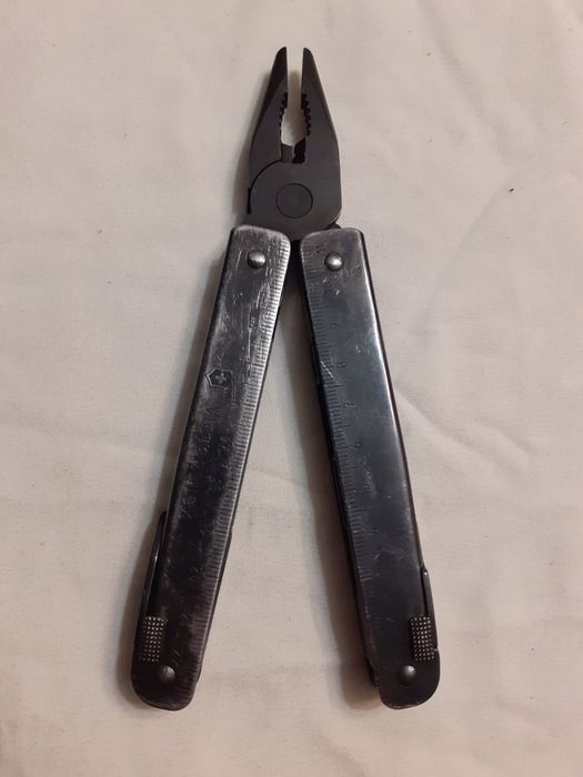 Victorinox swisstool black