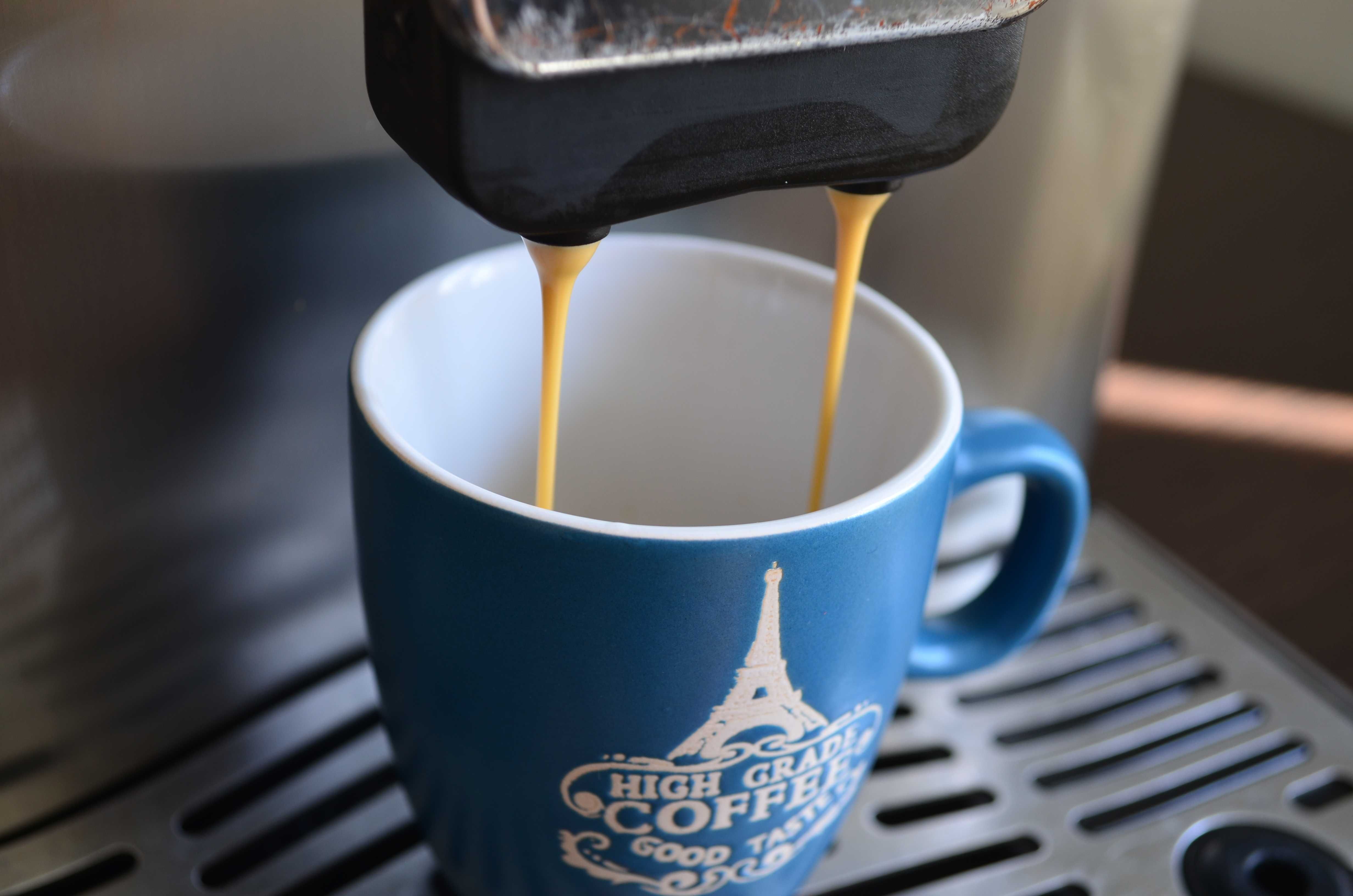 Кофеварка Saeco Exprelia кофемашина кавоварка видео!