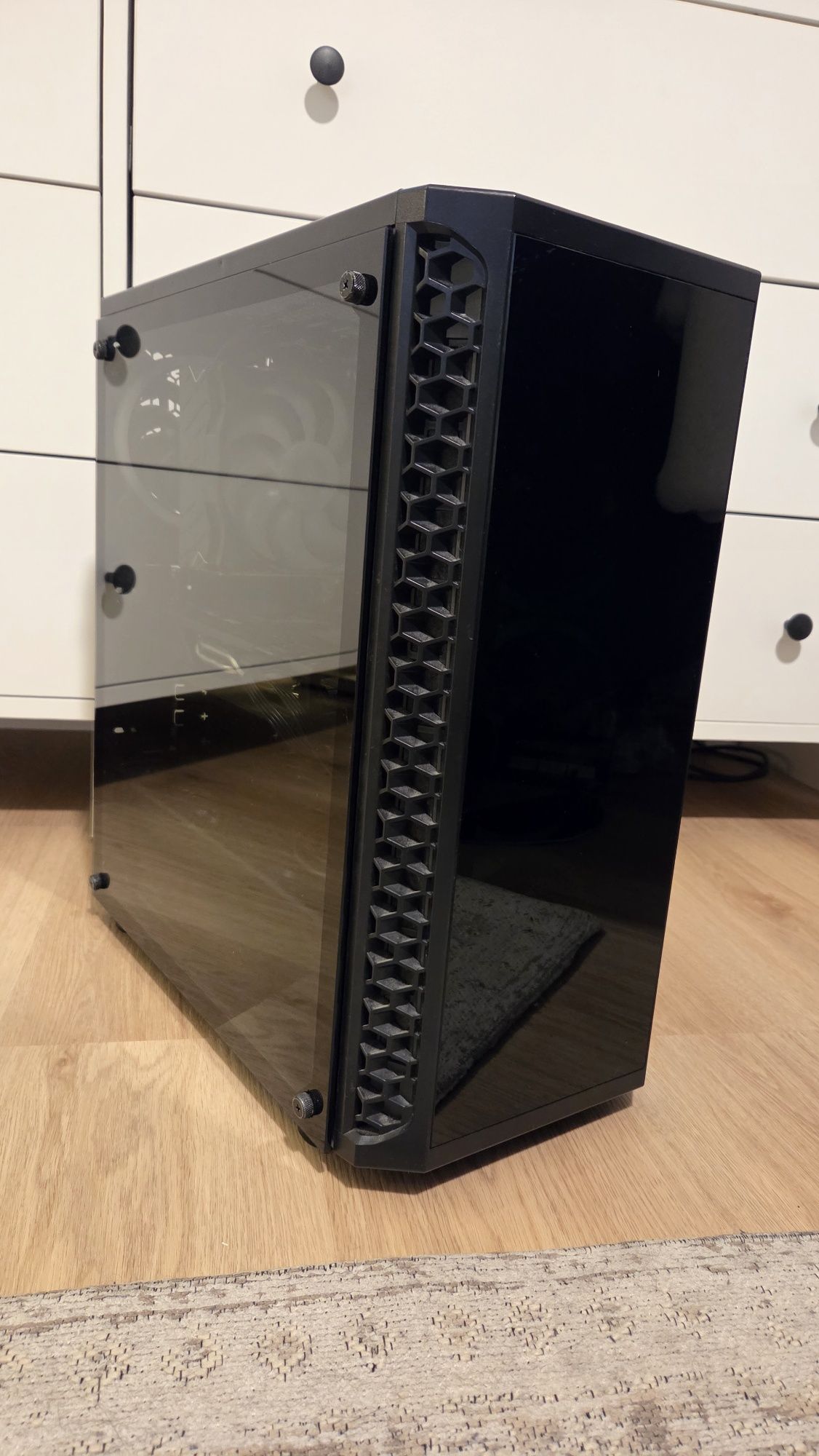 Komputer AMD 5 3600 AM4, Radeon RX 5600 XT, 48 GB RAM, RGB