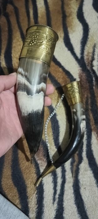 Продам рога,которые наставила жена)