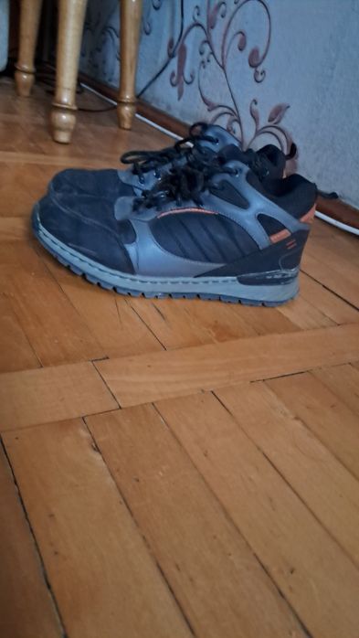 Продам дитячі ботінки зима