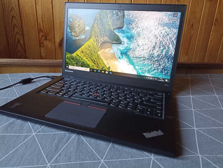 Lenovo Thinkpad t450s (i5, ssd 240Gb, 8gb ram)